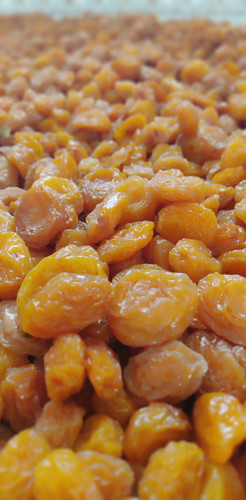 آلو بخارای زرد گوشتی